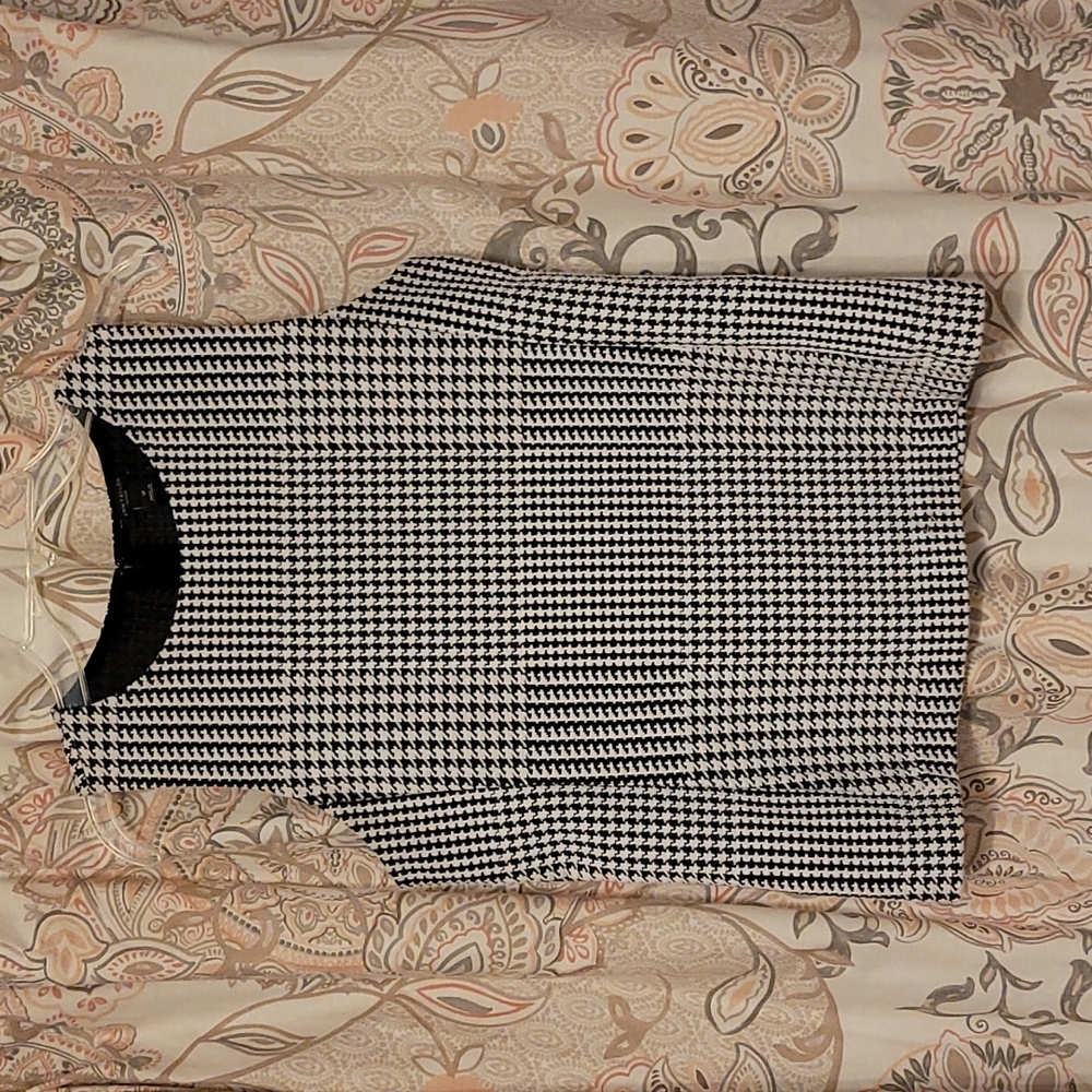 Ann Taylor B/W Houndstooth Shell SP